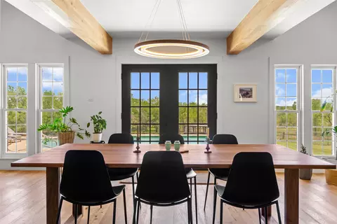 Dining - 4530 Fm 86, Luling, TX 78648 photo 3 of 5