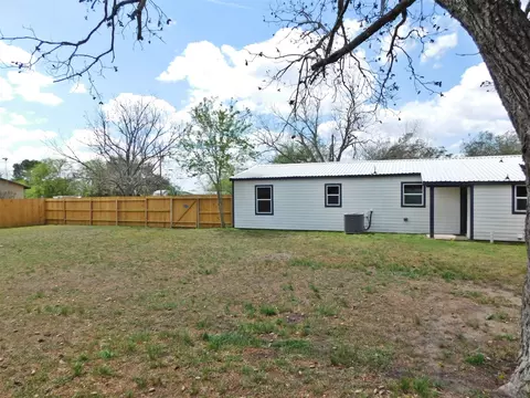 Exterior - 205 E Train St, Ellinger, TX 78938 photo 7 of 9