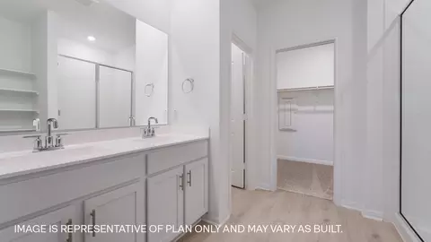 Bath - 560 Glimer Ln, Buda, TX 78610 photo 1 of 3