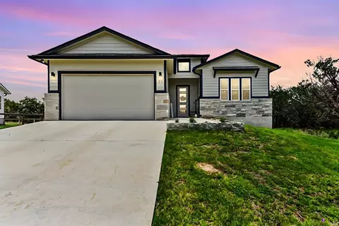 26 Quiet Meadow Cir, Wimberley, TX 78676