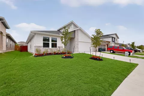 Exterior - 315 Gladiola Loop, Kyle, TX 78640 photo 3 of 6