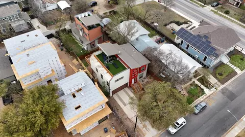 View/Area - 2204 E 13th St #A, Austin, TX 78702 photo 3 of 5