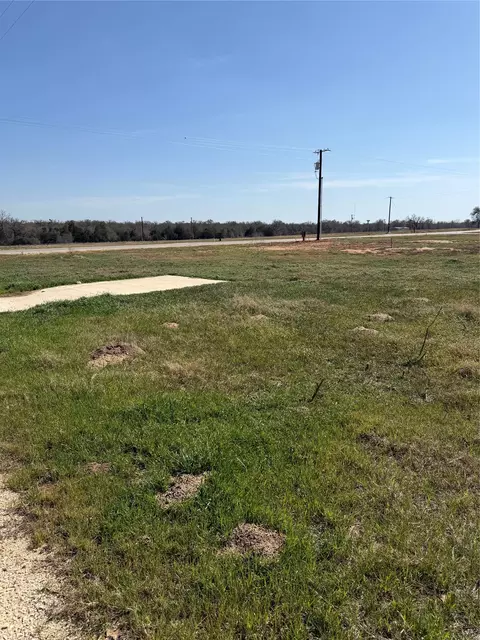 109 Sonoma Dr, Elgin, TX 78621 photo 8