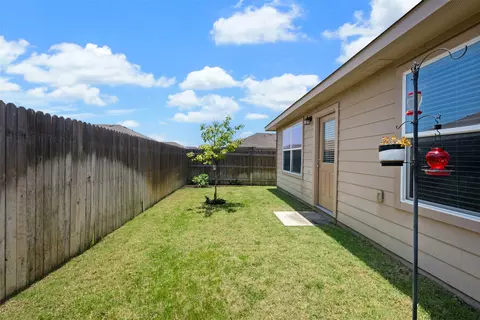 Exterior - 3301 Tilmon Ln, Austin, TX 78725 photo 9 of 10
