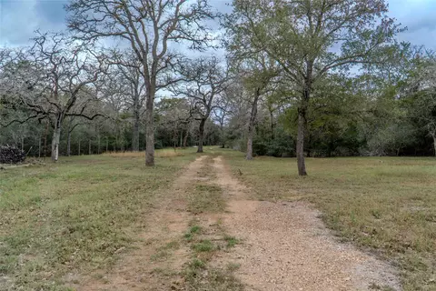 7555 Silver Mine Rd, Harwood, TX 78632