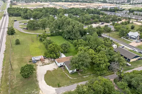 View/Area - 103 E Willis St, Leander, TX 78641 photo 2 of 5