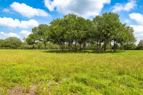 2112 Baca Loop, Flatonia, TX 78941 photo 12