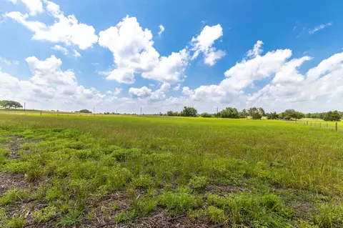 2112 Baca Loop, Flatonia, TX 78941 photo 19