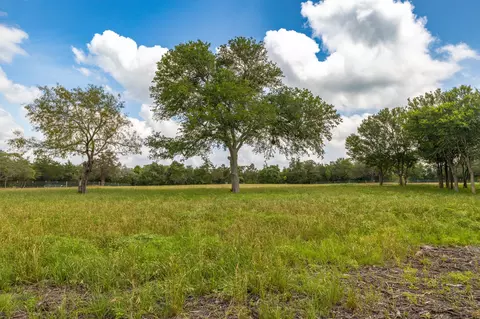 2112 Baca Loop, Flatonia, TX 78941 photo 22