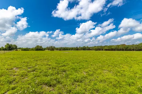 2112 Baca Loop, Flatonia, TX 78941 photo 10