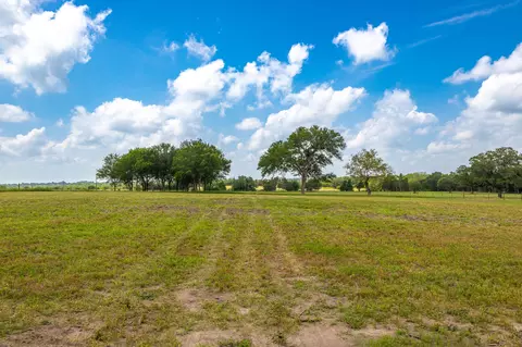 2112 Baca Loop, Flatonia, TX 78941 photo 25
