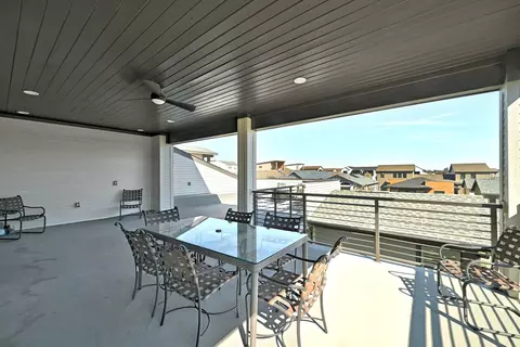 Exterior - 4209 Elevator Dr, Austin, TX 78731 photo 2 of 7