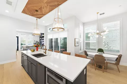 Kitchen - 4209 Elevator Dr, Austin, TX 78731 photo 3 of 4