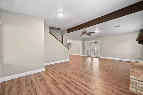 Living - 102 Rivercrest St, Luling, TX 78648 photo 5 of 7