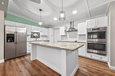 Kitchen - 102 Rivercrest St, Luling, TX 78648 photo 4 of 6