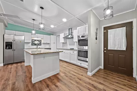 Kitchen - 102 Rivercrest St, Luling, TX 78648 photo 3 of 6