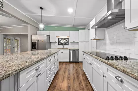 Kitchen - 102 Rivercrest St, Luling, TX 78648 photo 6 of 6