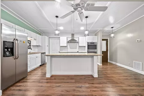 Kitchen - 102 Rivercrest St, Luling, TX 78648 photo 5 of 6