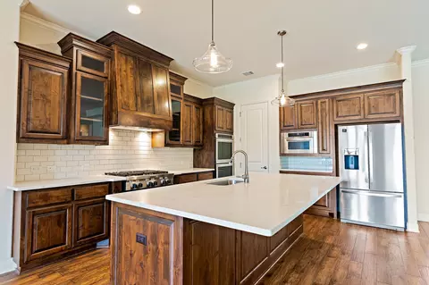 Kitchen - 135 Gabriel Vis E, Georgetown, TX 78633 photo 3 of 3