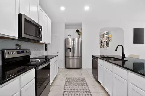 Kitchen - 213 Jarbridge Dr, Kyle, TX 78640 photo 4 of 4