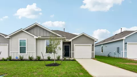 145 Harrison Xing # B, Uhland, TX 78640