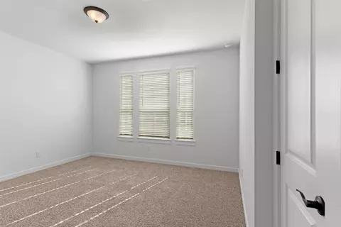 328 Ridgewell Loop, Georgetown, TX 78633 photo 5