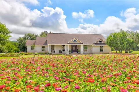 404 Mustang Way, Georgetown, TX 78633