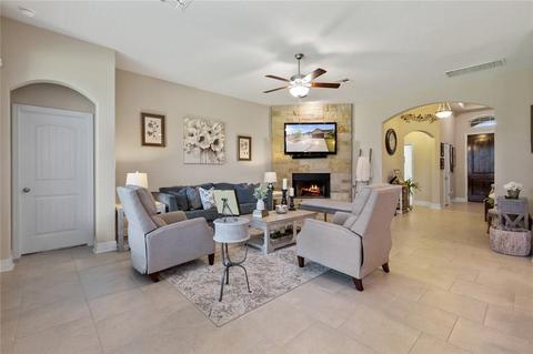 188 Betony Loop, Buda, TX 78610 photo 4