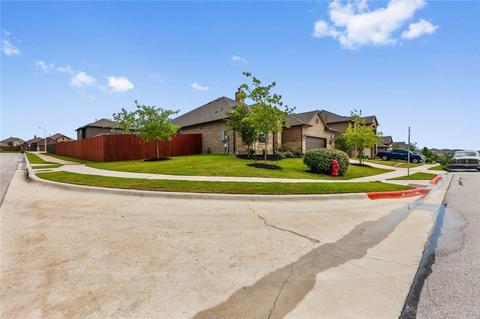 188 Betony Loop, Buda, TX 78610 photo 3
