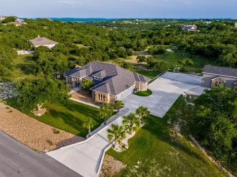 346 Blackbird Dr, Spring Branch, TX 78070