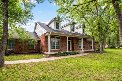 120 Juniper Trl, Elgin, TX 78621