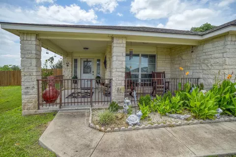 409 S Hunting Lodge Ln, Bastrop, TX 78602