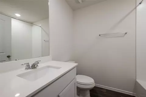 Bath - 162 Sandringham Loop, Kyle, TX 78640 photo 1 of 1