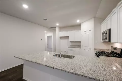Kitchen - 162 Sandringham Loop, Kyle, TX 78640 photo 2 of 2