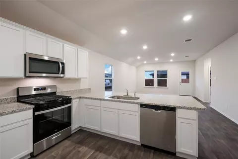 Kitchen - 162 Sandringham Loop, Kyle, TX 78640 photo 1 of 2