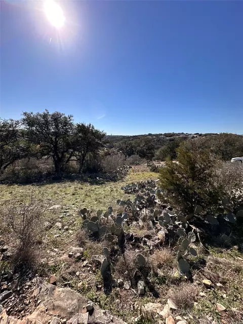 105 Semi Cir, Horseshoe Bay, TX 78657