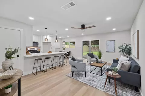 4402 Dove Springs Dr, Austin, TX 78744