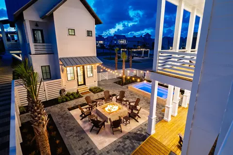 165 Triton Ln, Port Aransas, TX 78373