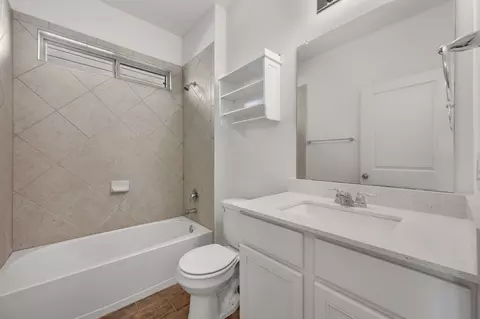 Bath - 2805 Seneca Path #31, Leander, TX 78641 photo 1 of 2