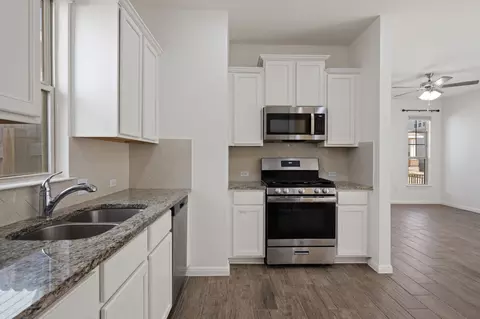 Kitchen - 2805 Seneca Path #31, Leander, TX 78641 photo 2 of 3