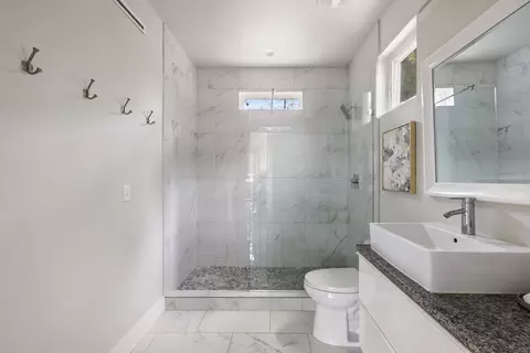 Bath - 1604 Haskell St #2, Austin, TX 78702 photo 3 of 5