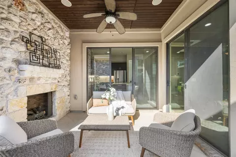 404 Jeffrey David Ln E, Austin, TX 78717