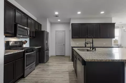 Kitchen - 185 Struss Dr, Georgetown, TX 78626 photo 2 of 2