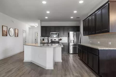 Kitchen - 185 Struss Dr, Georgetown, TX 78626 photo 1 of 2