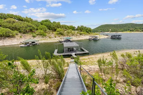 17620 Hunters Holw, Jonestown, TX 78645