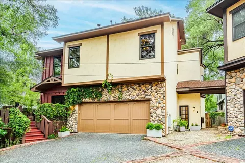 3012 S 4th St #B, Austin, TX 78704