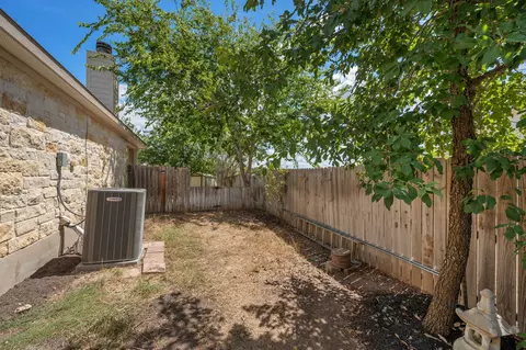 Exterior - 882 Shadow Creek Blvd, Buda, TX 78610 photo 4 of 9