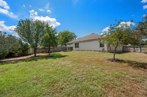 Exterior - 882 Shadow Creek Blvd, Buda, TX 78610 photo 7 of 9