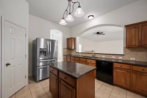 Kitchen - 882 Shadow Creek Blvd, Buda, TX 78610 photo 3 of 3