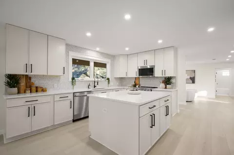 404 Bittern Cir, Buda, TX 78610
